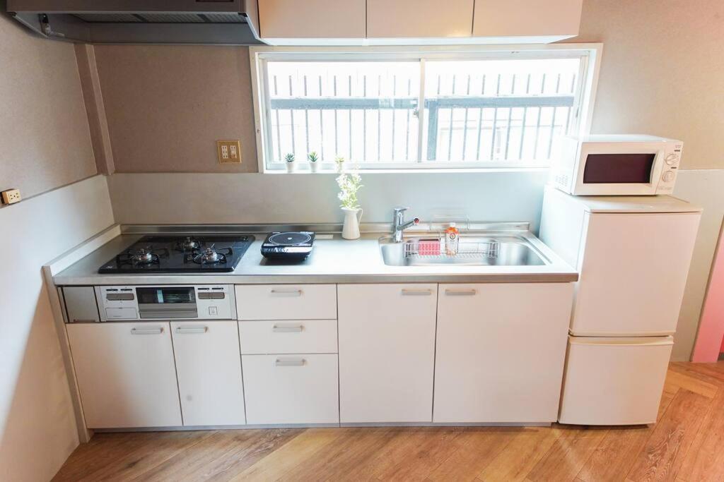 Ferienwohnung Sanacion Namba 難波千日前の5Ldk120平米 駅徒歩2分 広々バルコニーでバーベキューも可能 Ōsaka Exterior foto