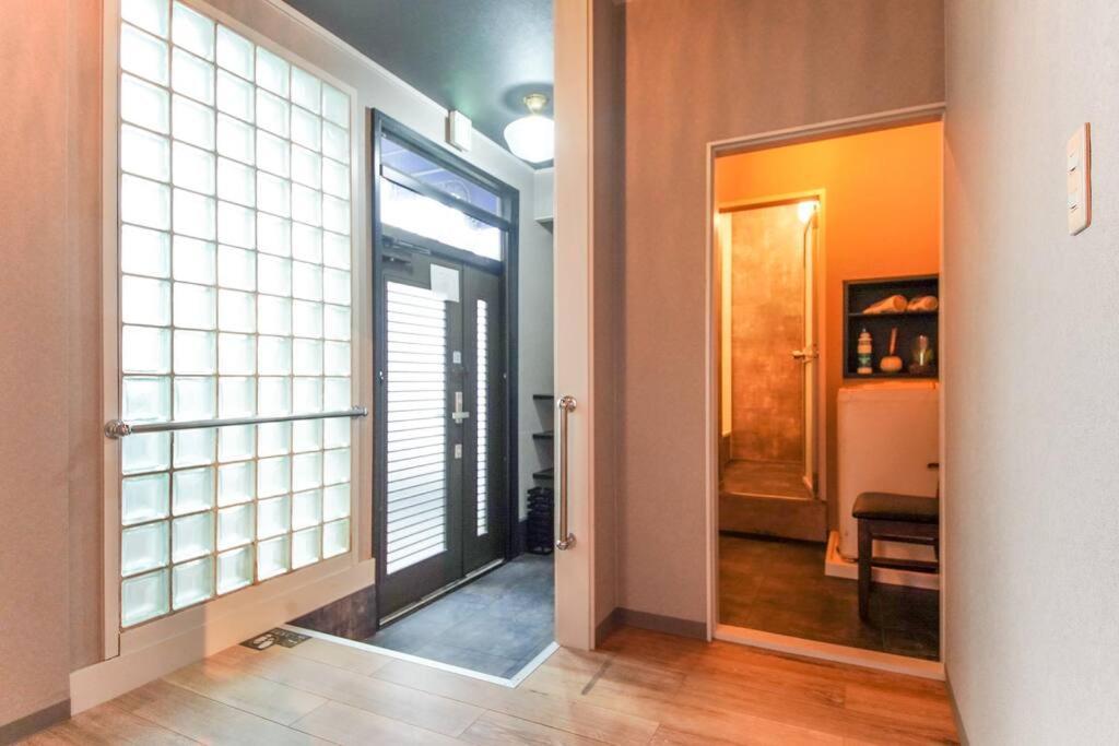 Ferienwohnung Sanacion Namba 難波千日前の5Ldk120平米 駅徒歩2分 広々バルコニーでバーベキューも可能 Ōsaka Exterior foto